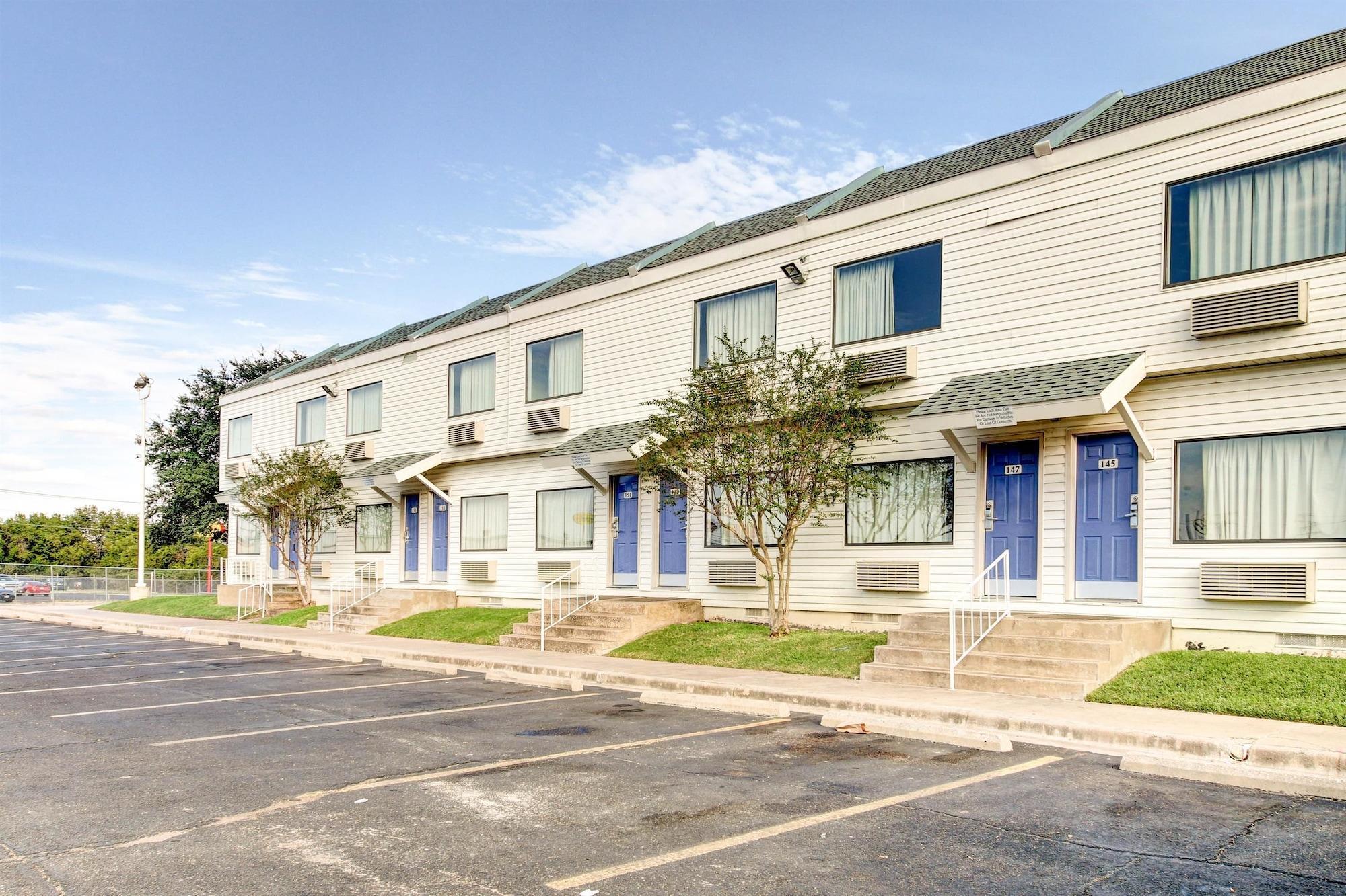 Days Inn By Wyndham Waco University Area Exterior foto